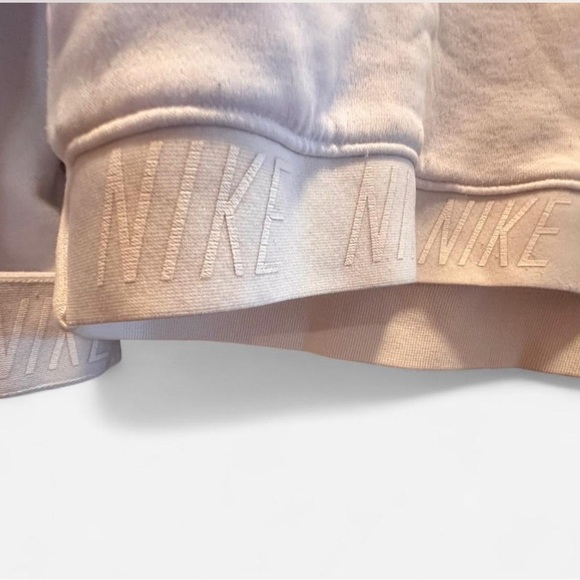 Nike Dri-FIT White Crewneck - Picture 8 of 10